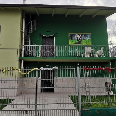 Canneto sull'Oglio Villa Pertini Appartamento Primo Piano Nel Parco Oglio Sud מראה חיצוני תמונה
